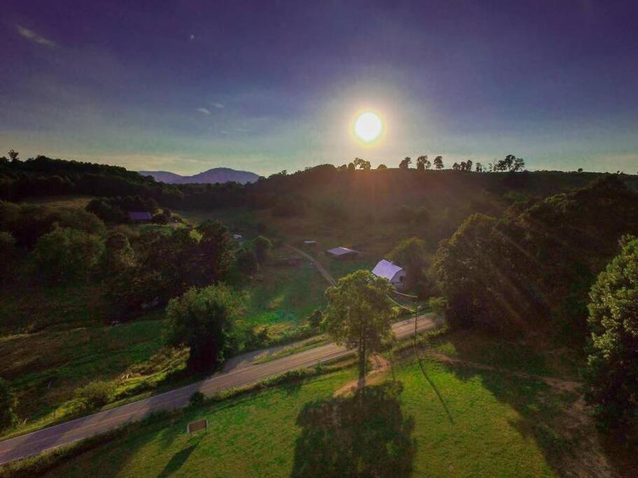 Villa Foxtail Orchards - The Fox Den Tazewell Esterno foto